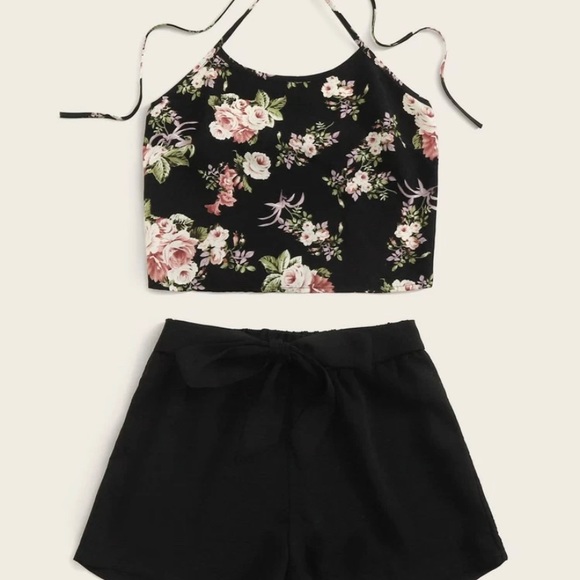 NWT Floral Halter Top & Black Shorts - Picture 4 of 5